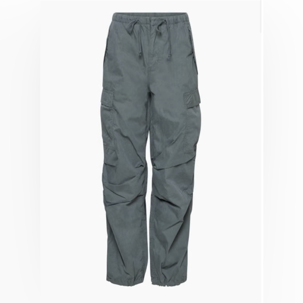 Aritzia Tna Squad Pocket Parachute Pant in Echo Grey